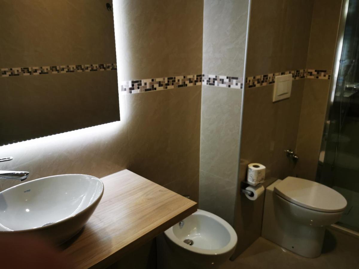 New Alexander Hotel Генуя Экстерьер фото