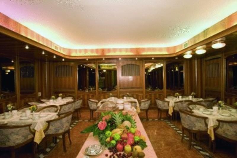 New Alexander Hotel Генуя Экстерьер фото