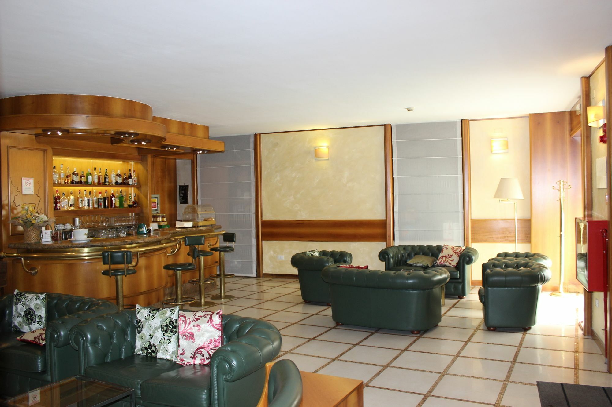 New Alexander Hotel Генуя Экстерьер фото