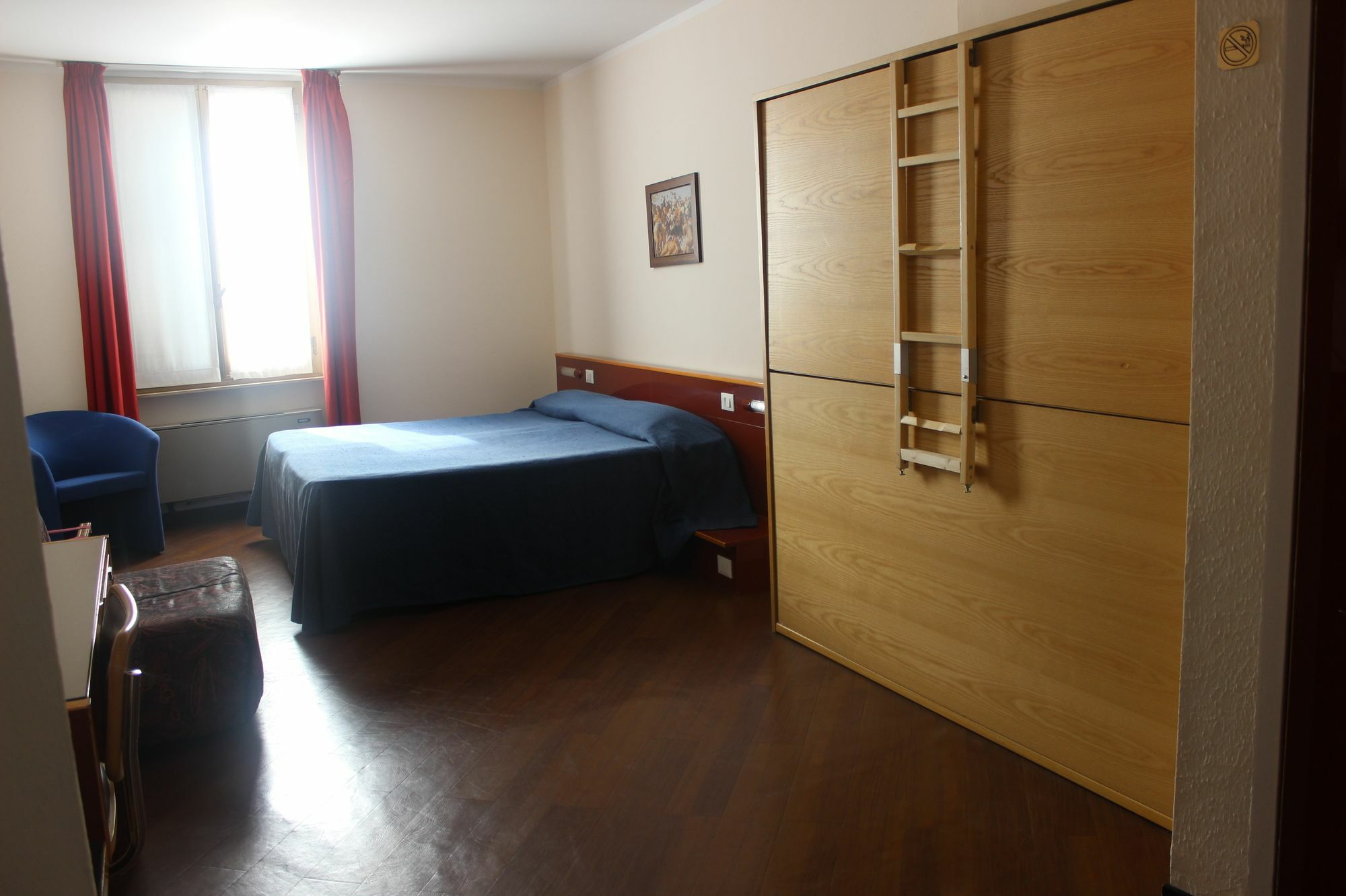 New Alexander Hotel Генуя Экстерьер фото